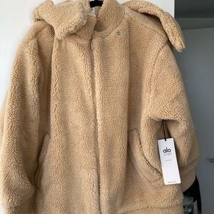 Alo Yoga Norte Sherpa coat